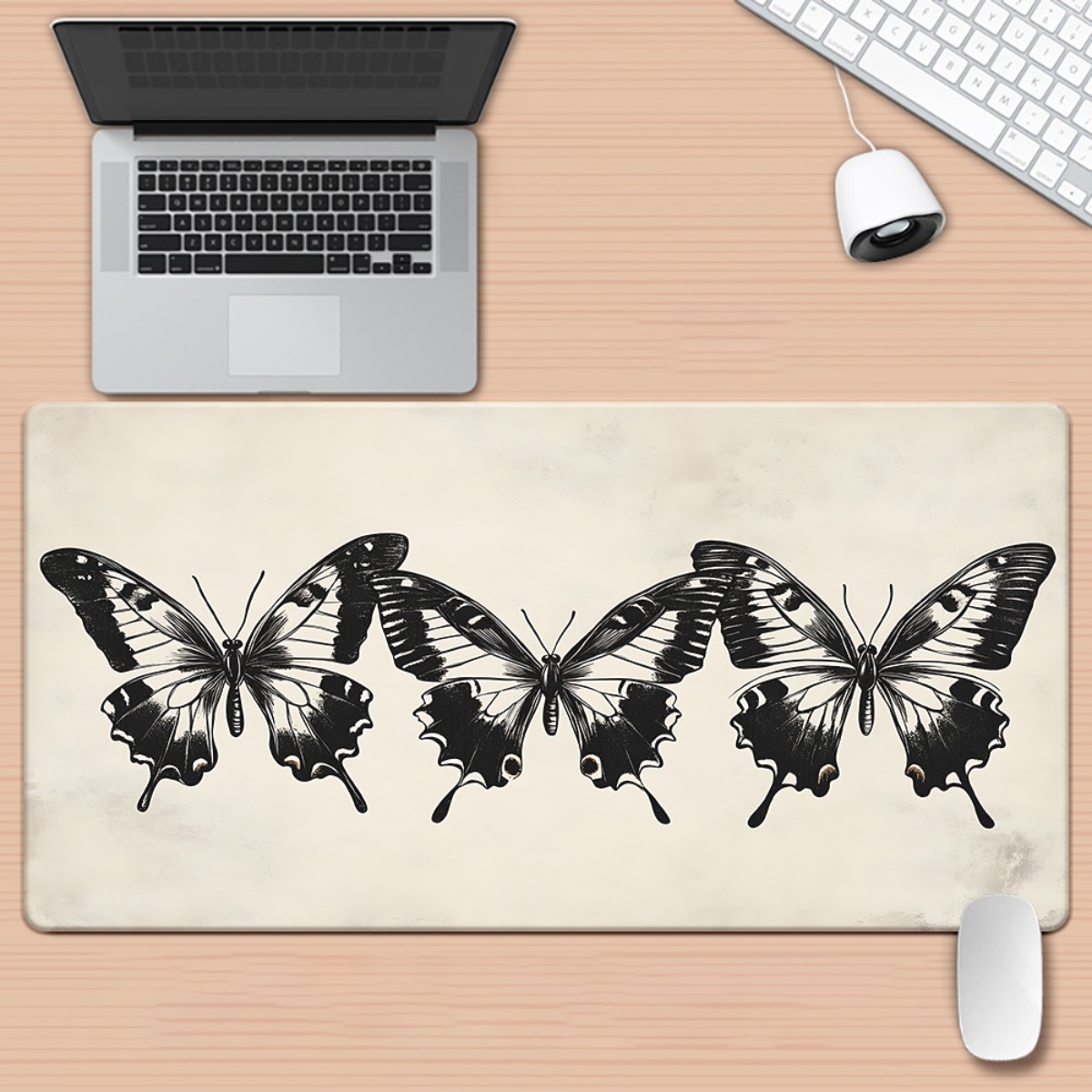 Butterfly Illustration Desk Ma - Vintage Gaming Accessories reseña y precio